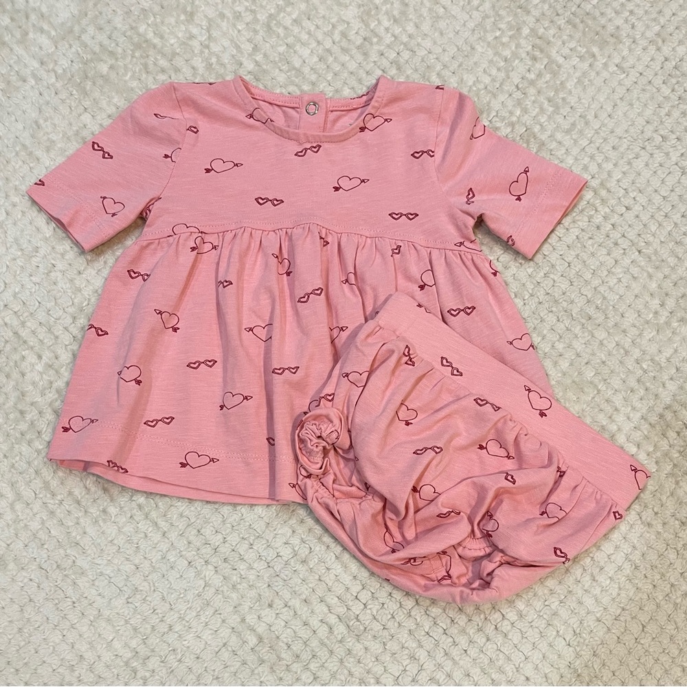 Kate Quinn Little Liam Heart Top & Bloomer Set Size 6-12 Months NWOT